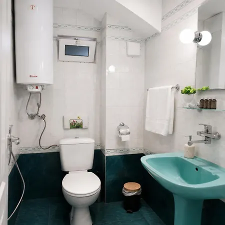 شقة Spacious & Quiet 3br Apartment, Center & Sea Garden فارنا